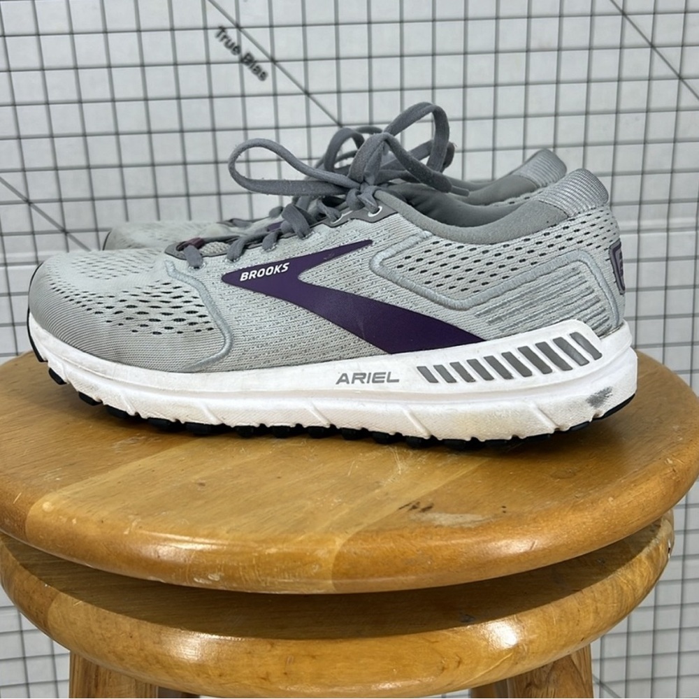 Brooks Ariel 20 Running Shoes Womens Sneakers  gray and purple 8.5